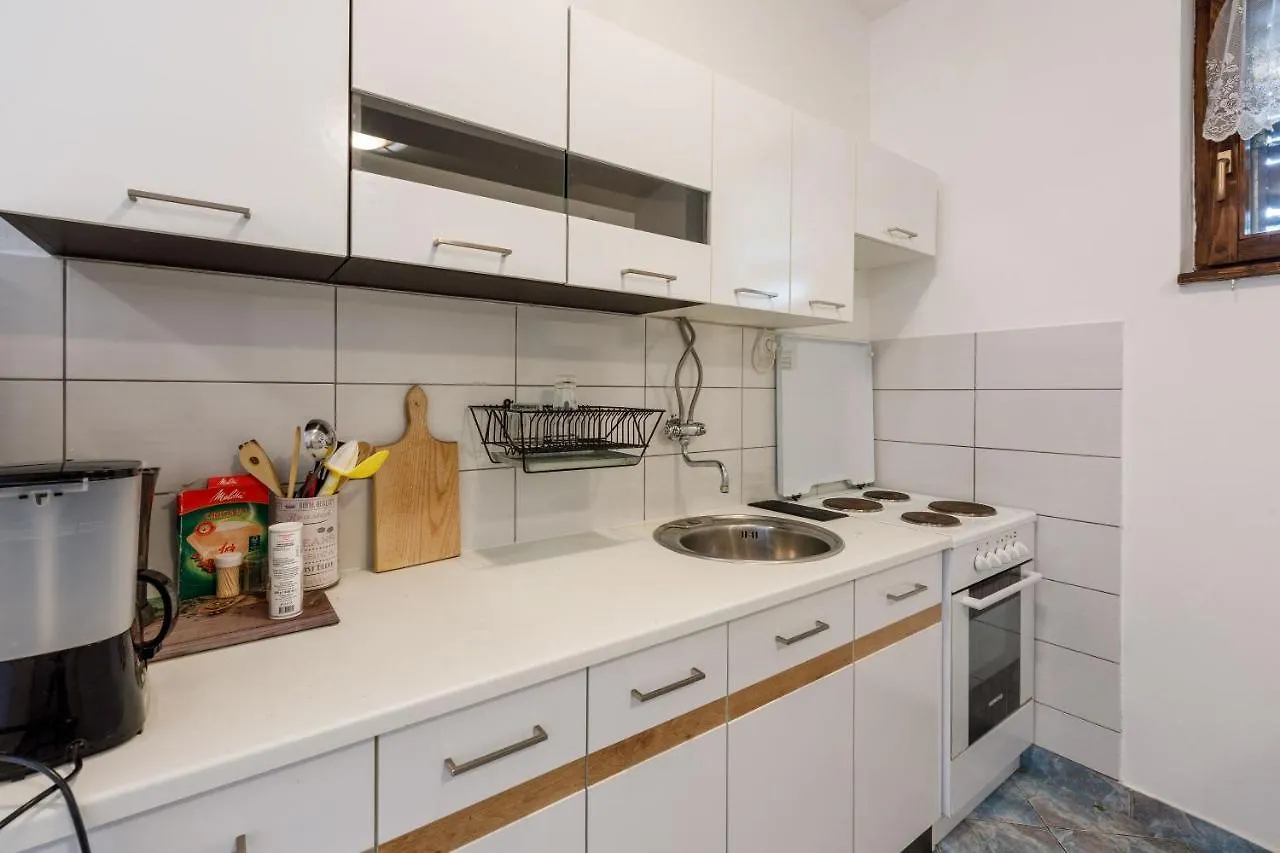 Apartments Bartulin ツリクヴェニツァ